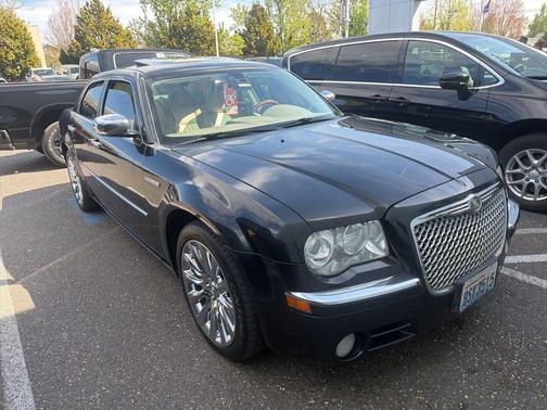 Brilliant Black Crystal Pearlcoat/Black Cloth Top 2009 Chrysler 300C Hemi