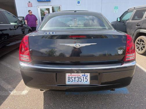Brilliant Black Crystal Pearlcoat/Black Cloth Top 2009 Chrysler 300C Hemi