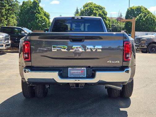 2025 RAM 3500 Tradesman Crew Cab 4x4 8' Box