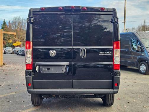 Black Clearcoat 2026 RAM ProMaster 1500 Low Roof