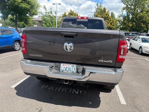 Granite Crystal Metallic Clearcoat 2022 RAM 2500 Big Horn Crew Cab 4x4 6'4' Box