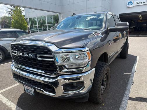Granite Crystal Metallic Clearcoat 2022 RAM 2500 Big Horn Crew Cab 4x4 6'4' Box