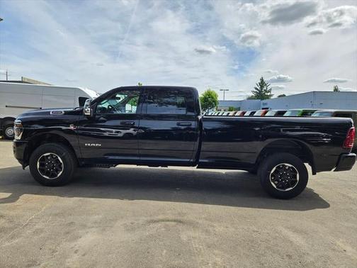 2025 RAM 3500 Laramie Crew Cab 4x4 8' Box