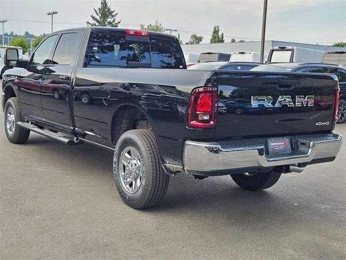 2025 RAM 2500 Tradesman Crew Cab 4x4 8' Box