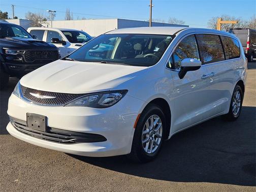 2017 Chrysler Pacifica Touring