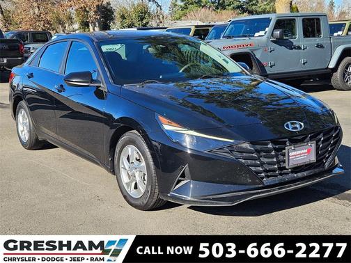 2022 Hyundai ELANTRA SE