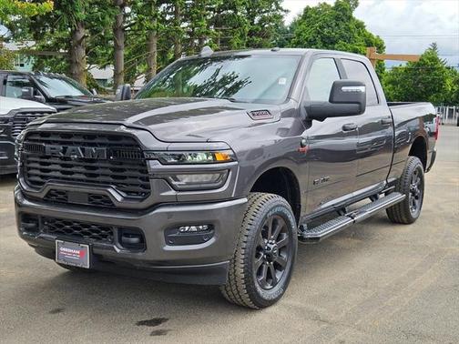 2025 RAM 3500 Big Horn Crew Cab 4x4 6'4' Box