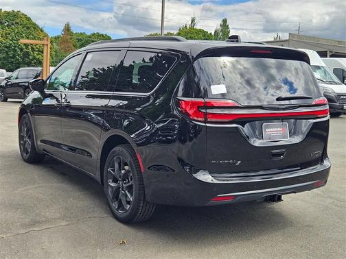 2025 Chrysler Pacifica Limited