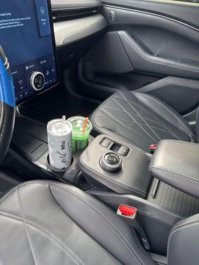 2022 Ford Mustang Mach-E California Route 1