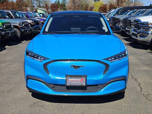 Grabber Blue Metallic 2022 Ford Mustang Mach-E California Route 1
