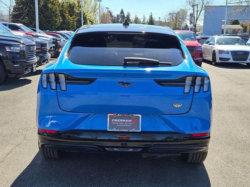 Grabber Blue Metallic 2022 Ford Mustang Mach-E California Route 1