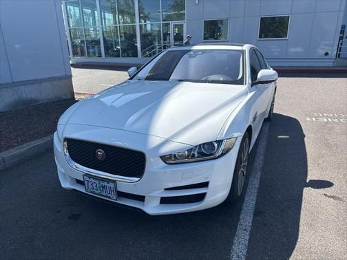 2017 Jaguar XE 25t Prestige