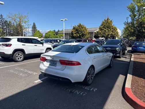2017 Jaguar XE 25t Prestige