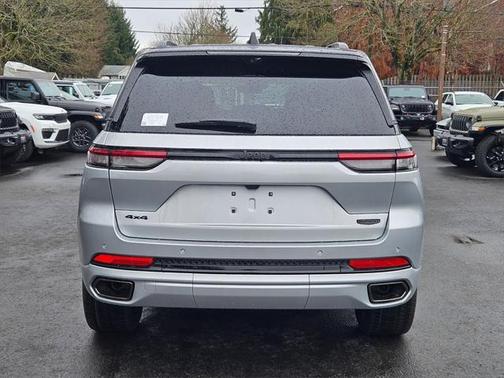 2025 Jeep Grand Cherokee Summit