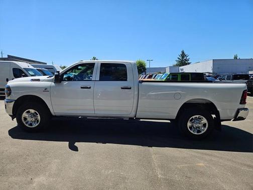 2025 RAM 3500 Tradesman Crew Cab 4x4 8' Box