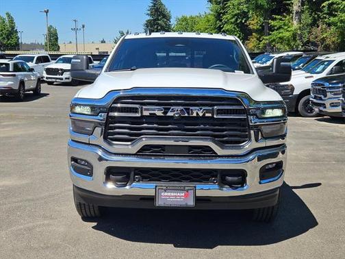 2025 RAM 3500 Tradesman Crew Cab 4x4 8' Box
