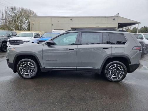 Sting-Gray Clearcoat 2026 Jeep Cherokee Limited