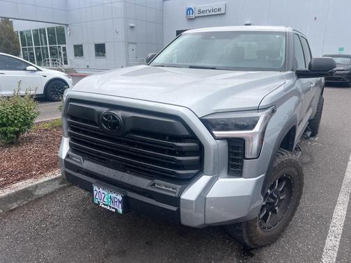 2022 Toyota Tundra SR5