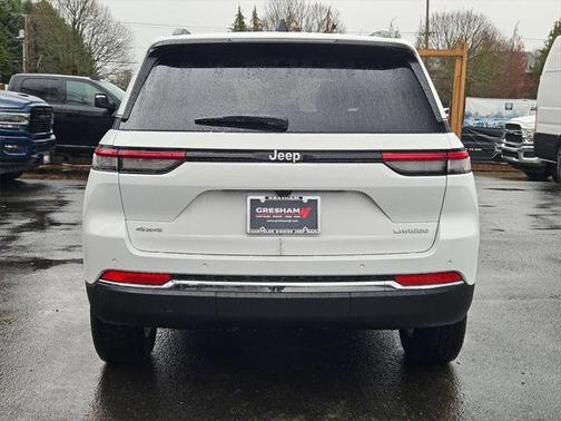 2025 Jeep Grand Cherokee Laredo