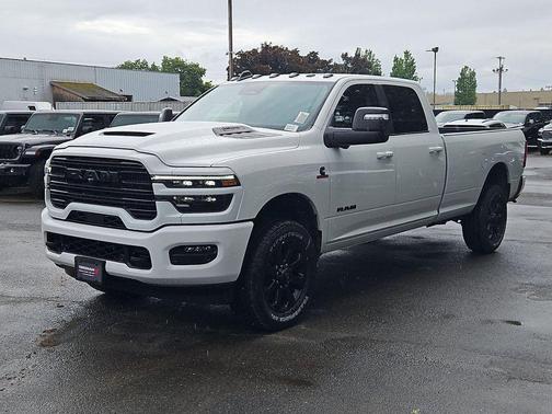 Bright White Clearcoat 2026 RAM 2500 Laramie Crew Cab 4x4 8' Box