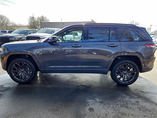 2026 Jeep Grand Cherokee Summit