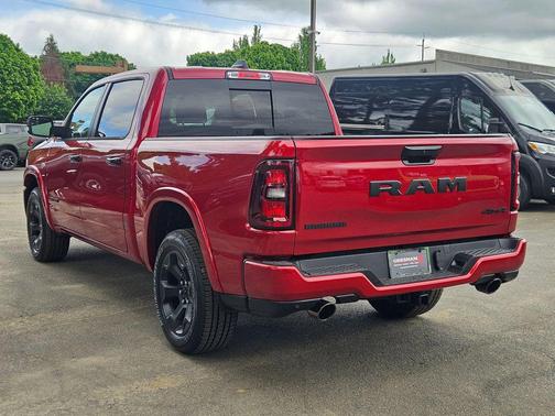 Molten Red Pearlcoat 2026 RAM 1500 Big Horn/Lone Star