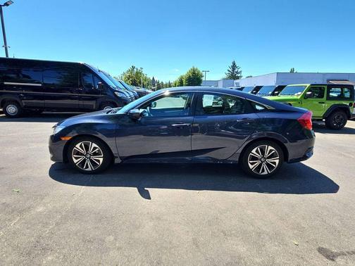 Modern Steel Metallic 2017 Honda Civic EX-T