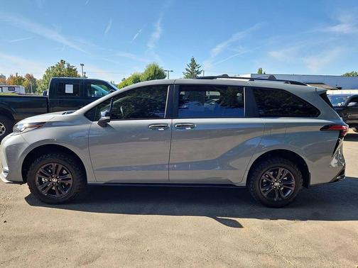 Cement 2025 Toyota Sienna XSE 7 Passenger