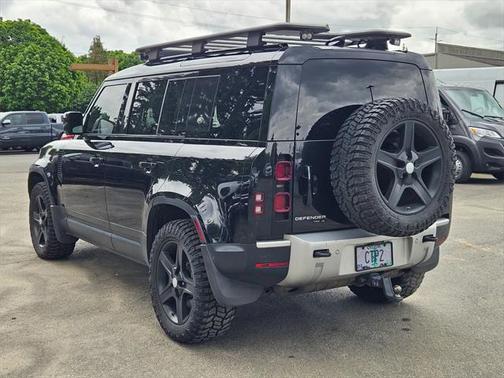 2020 Land Rover Defender 110 SE
