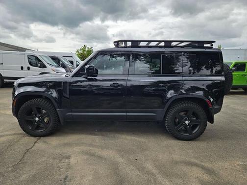 2020 Land Rover Defender 110 SE