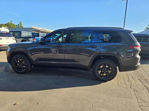 2025 Jeep Grand Cherokee L Altitude