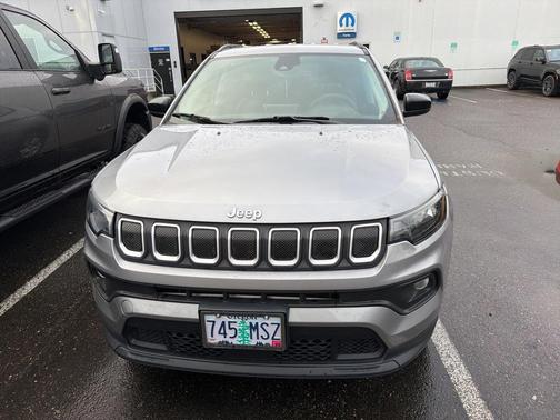 2022 Jeep Compass Latitude