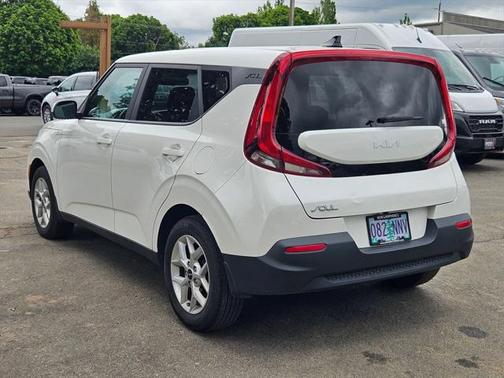 2022 Kia Soul LX