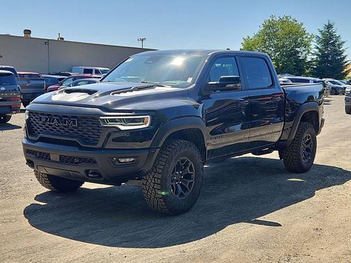 Diamond Black Crystal Pearlcoat 2026 RAM 1500 RHO Crew Cab 4x4 5'7' Box