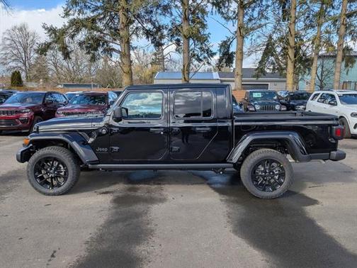 2025 Jeep Gladiator Nighthawk