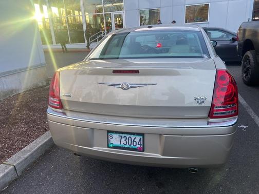 2009 Chrysler 300C Base