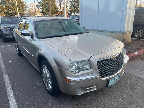 2009 Chrysler 300C Base