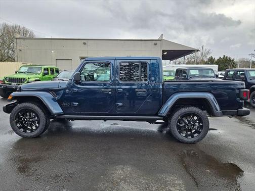 2025 Jeep Gladiator Nighthawk