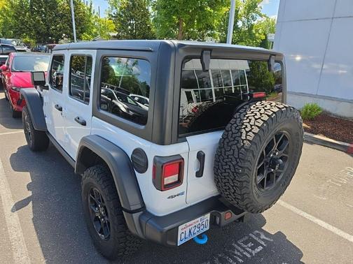 Bright White Clearcoat 2024 Jeep Wrangler 4xe Willys