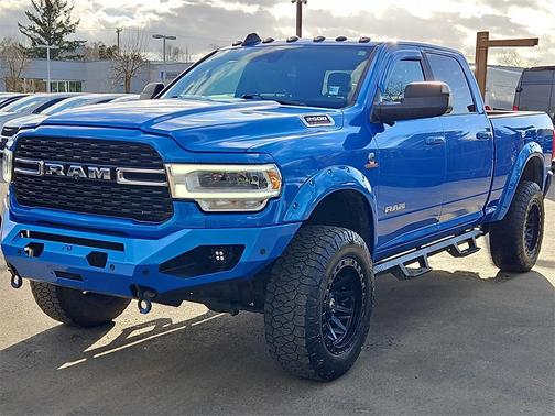 2022 RAM 2500 Big Horn Crew Cab 4x4 6'4' Box