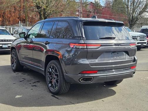 2025 Jeep Grand Cherokee Summit