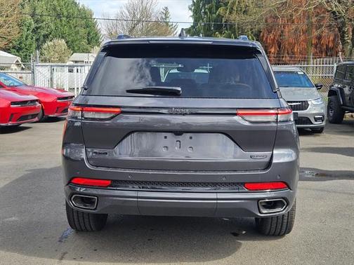 2025 Jeep Grand Cherokee Summit