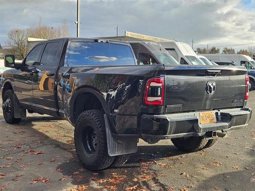 2024 RAM 3500 Big Horn Crew Cab 4x4 8' Box