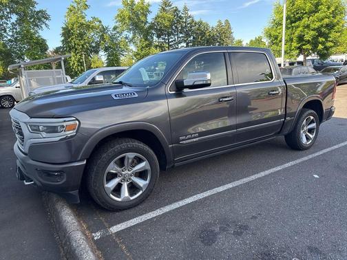 Granite Crystal Metallic Clearcoat 2020 RAM 1500 Limited