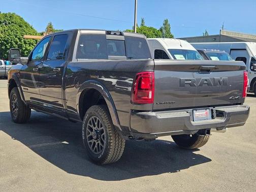 2025 RAM 3500 Limited Crew Cab 4x4 6'4' Box