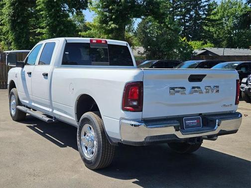 2025 RAM 3500 Tradesman Crew Cab 4x4 8' Box