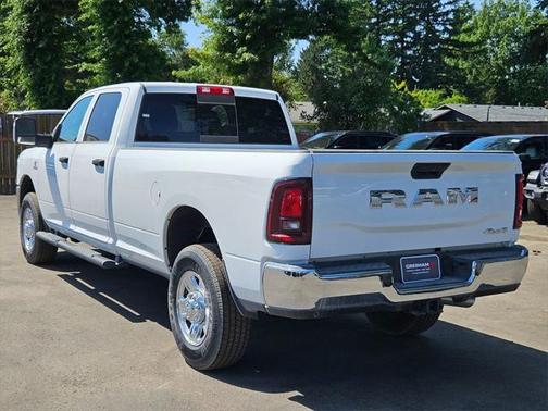 2025 RAM 3500 Tradesman Crew Cab 4x4 8' Box