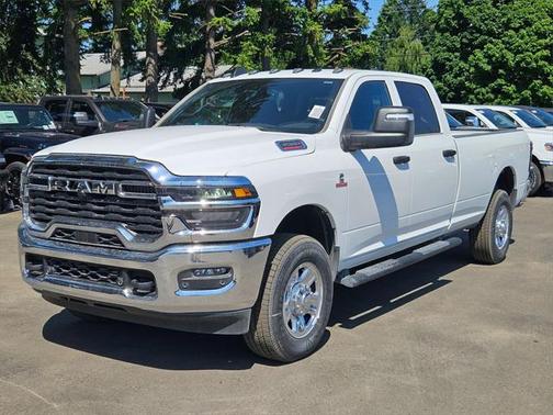 2025 RAM 3500 Tradesman Crew Cab 4x4 8' Box