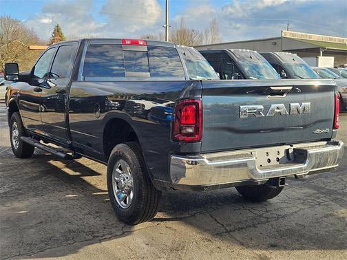 2026 RAM 3500 Tradesman Crew Cab 4x4 8' Box