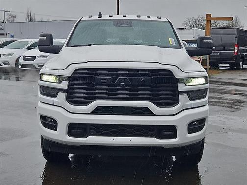 2026 RAM 3500 Big Horn Crew Cab 4x4 8' Box